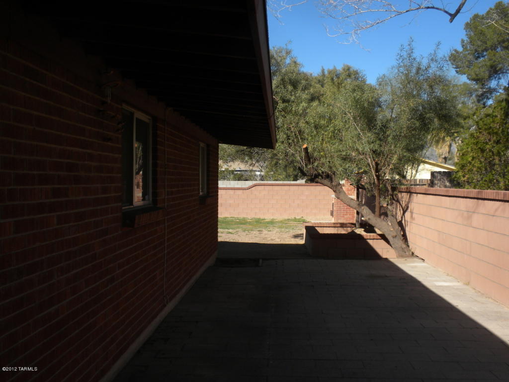 2515 E Lind Rd, Tucson, AZ 85716 photo 6
