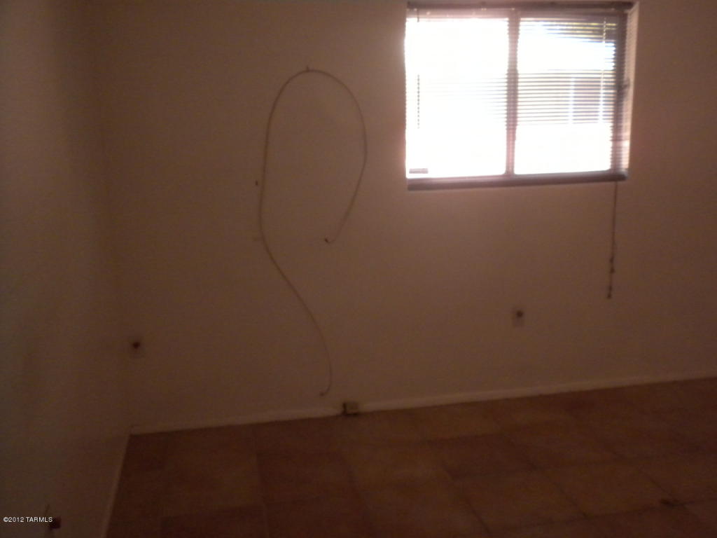 2515 E Lind Rd, Tucson, AZ 85716 photo 10