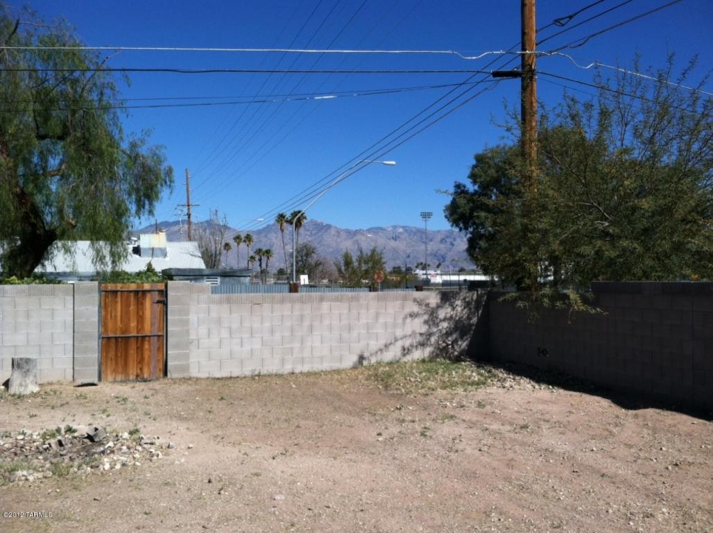 4659 E 9th St, Tucson, AZ 85711 photo 3