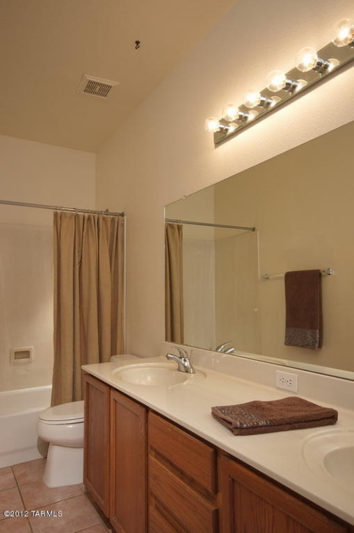 8597 E Olinga Ct, Tucson, AZ 85747 photo 13