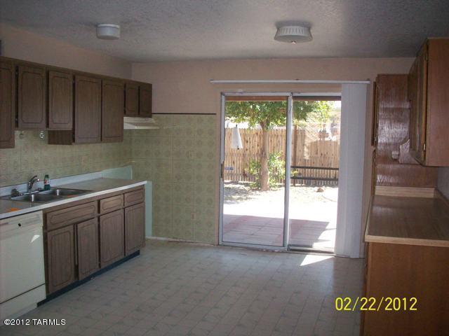 2314 E Walnut St, Tucson, AZ 85706 photo 7