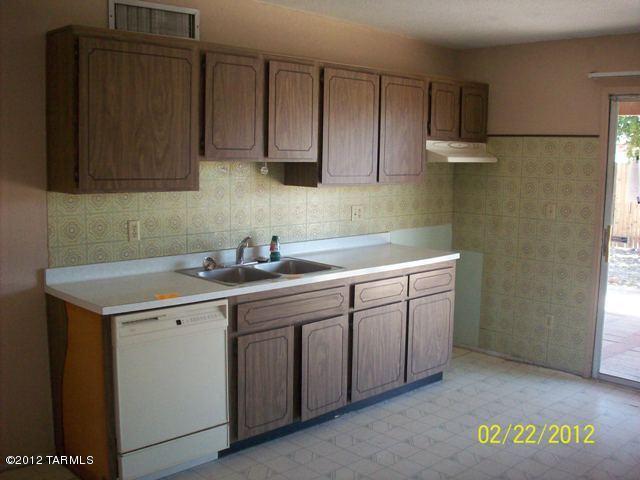 2314 E Walnut St, Tucson, AZ 85706 photo 8