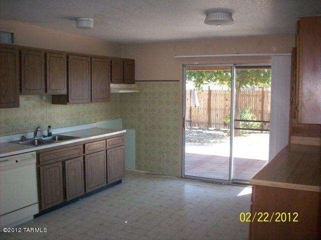 2314 E Walnut St, Tucson, AZ 85706 photo 6