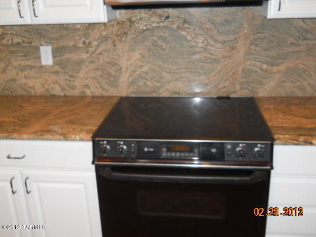 7902 E Mabel Dr, Tucson, AZ 85715 photo 8