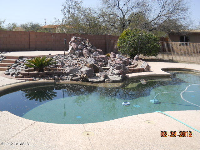 7902 E Mabel Dr, Tucson, AZ 85715 photo 5