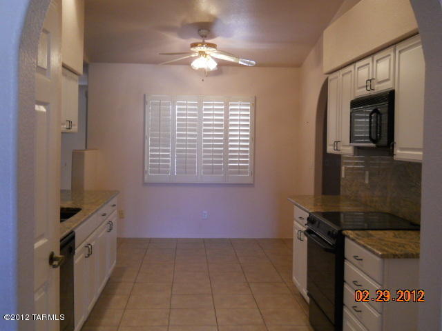 7902 E Mabel Dr, Tucson, AZ 85715 photo 7