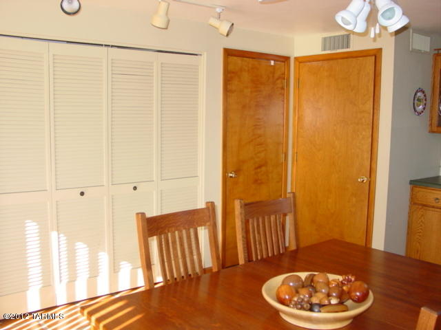 3010 E Loretta Dr, Tucson, AZ 85716 photo 9