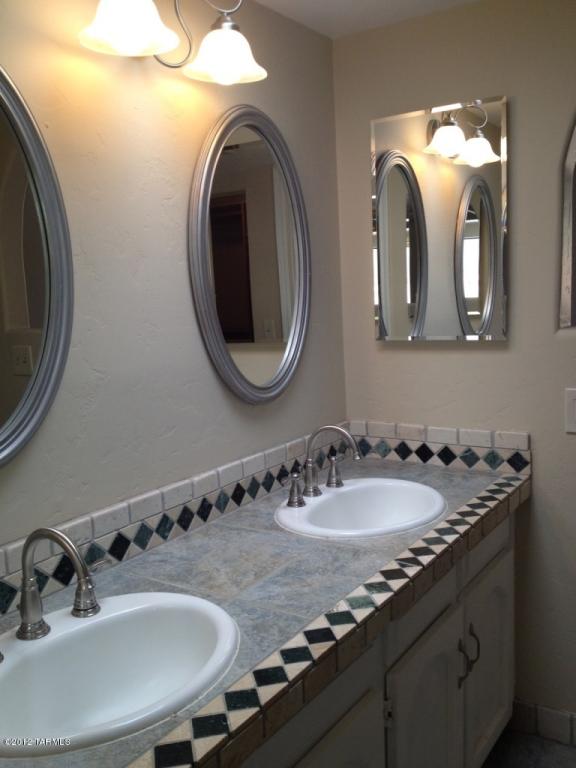 9521 E Walnut Tree Dr, Tucson, AZ 85749 photo 12