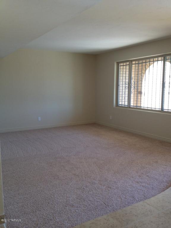 9521 E Walnut Tree Dr, Tucson, AZ 85749 photo 3