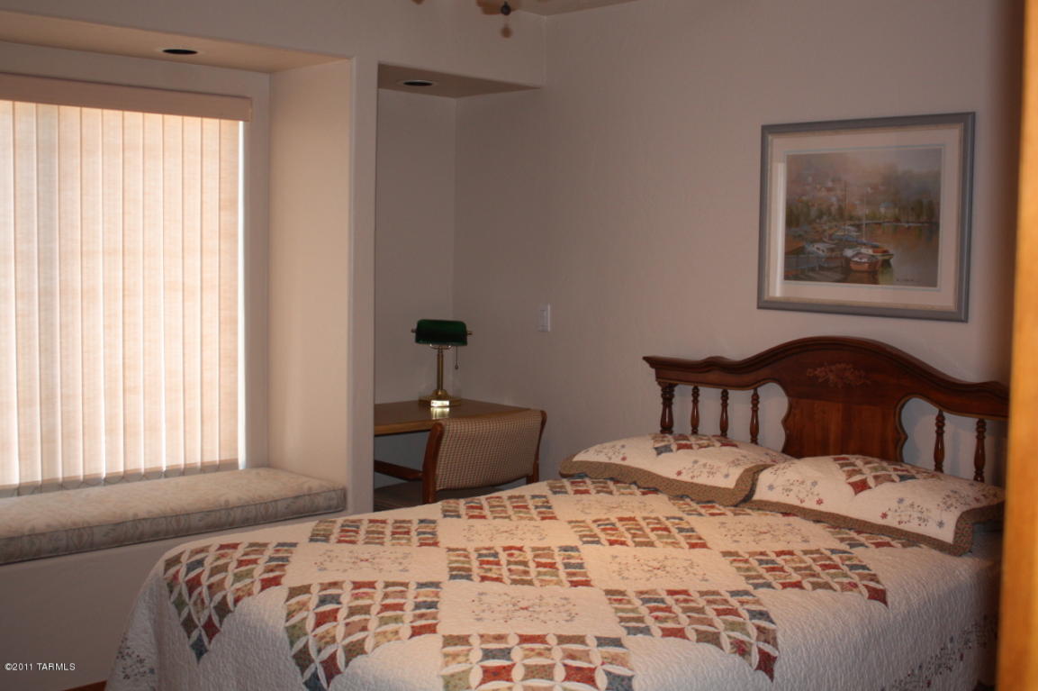 10580 E Roger Rd, Tucson, AZ 85749 photo 6