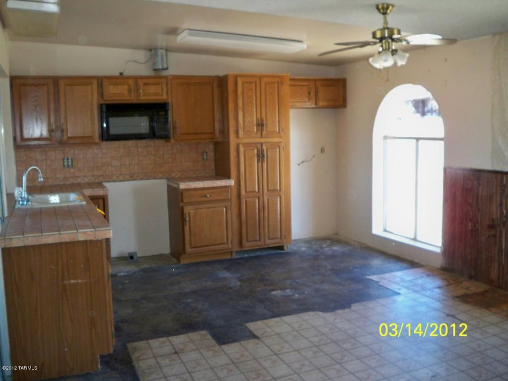 9441 E Watson Dr, Tucson, AZ 85730 photo 4
