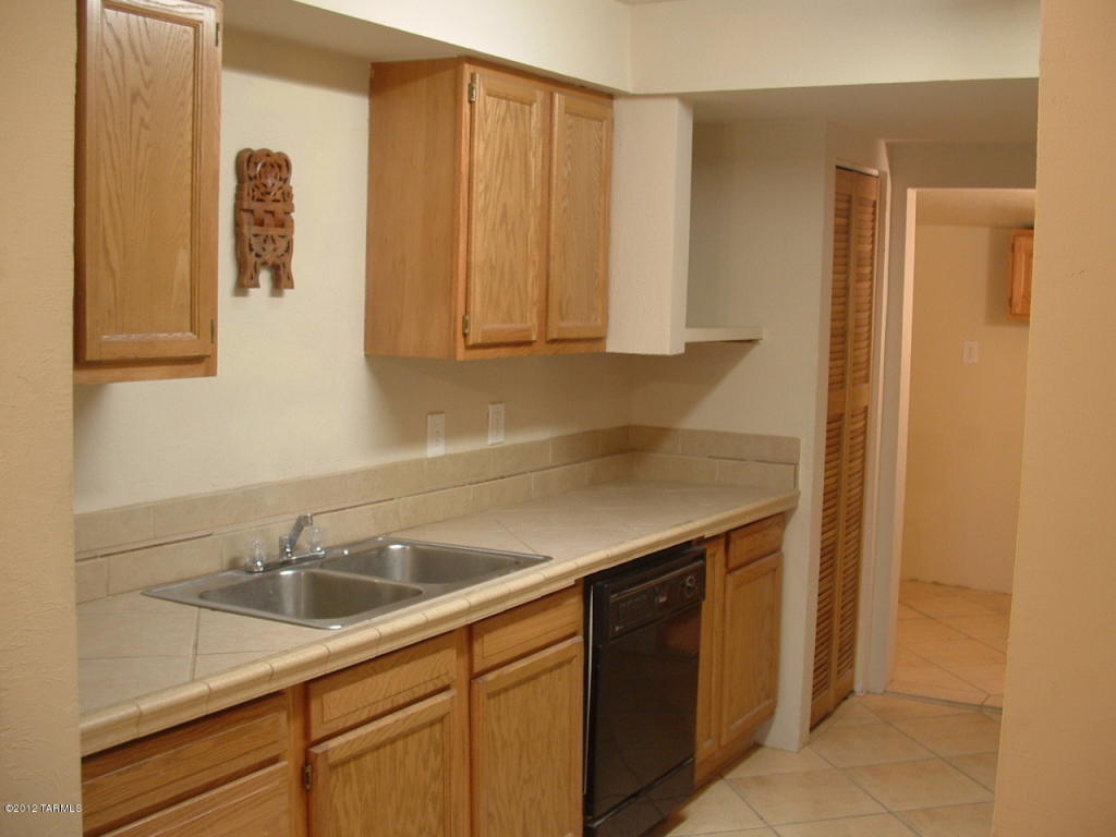 3166 E 24th St, Tucson, AZ 85713 photo 7