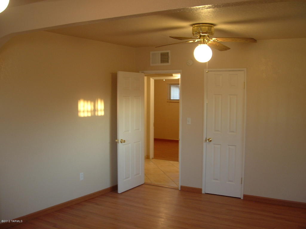 3166 E 24th St, Tucson, AZ 85713 photo 17