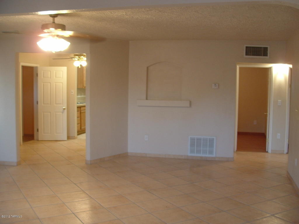 3166 E 24th St, Tucson, AZ 85713 photo 3