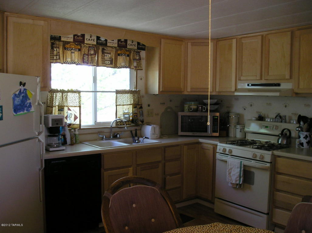 25325 Comanche Trl E, Benson, AZ 85602 photo 5