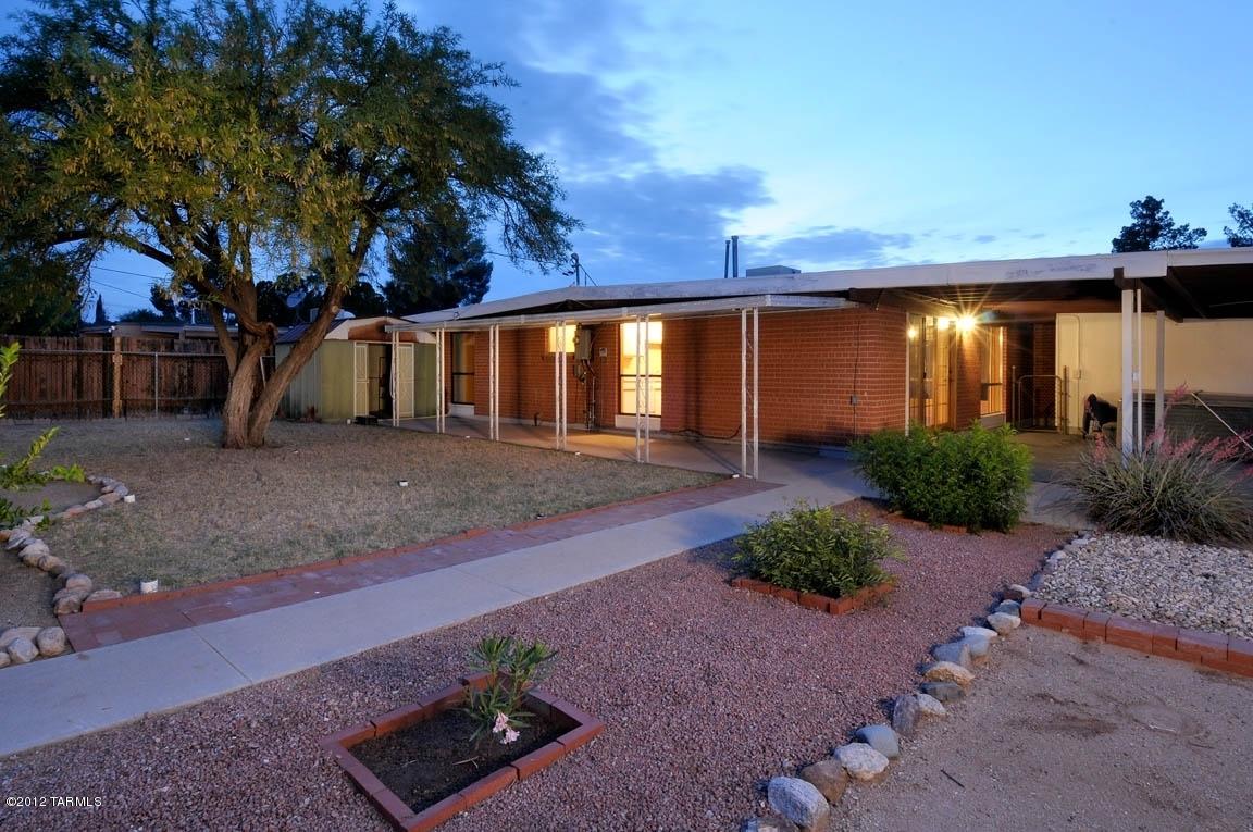 8120 E 4th Pl, Tucson, AZ 85710 photo 2