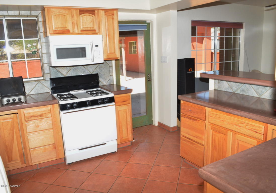 4927 E Julia, Tucson, AZ 85711 photo 5