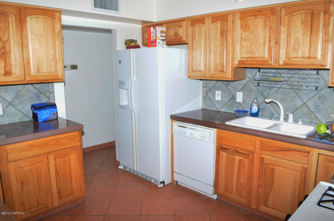 4927 E Julia, Tucson, AZ 85711 photo 4