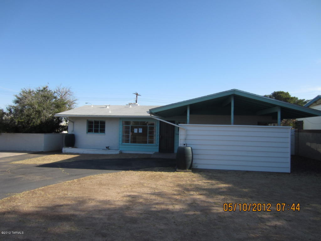 5507 E 3rd St, Tucson, AZ 85711 photo 2