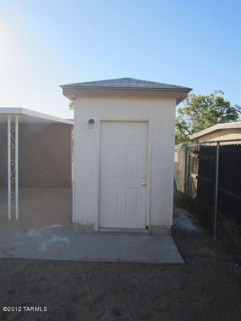 7602 E Persimmon Dr, Tucson, AZ 85730 photo 4