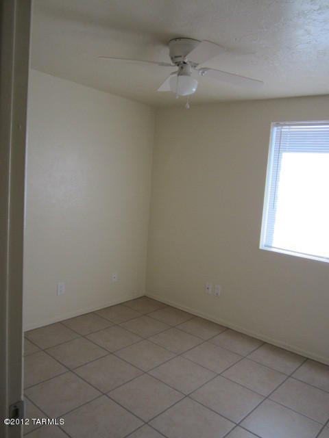 7602 E Persimmon Dr, Tucson, AZ 85730 photo 10