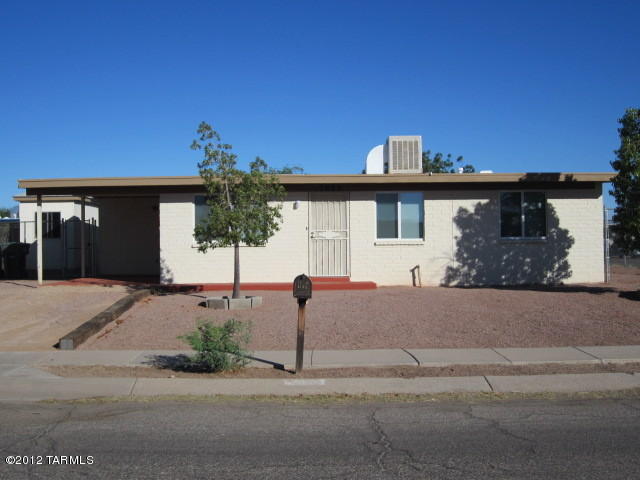 7602 E Persimmon Dr, Tucson, AZ 85730 photo 1