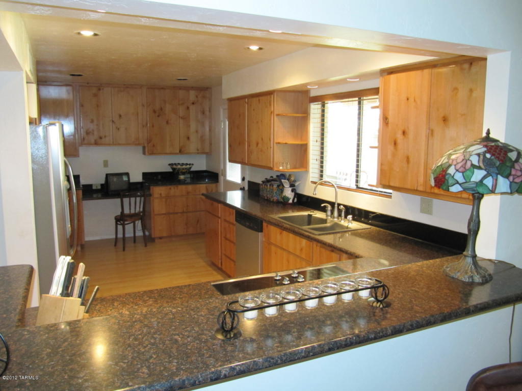 8921 E 39th St, Tucson, AZ 85730 photo 2
