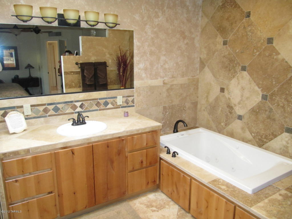 8921 E 39th St, Tucson, AZ 85730 photo 5