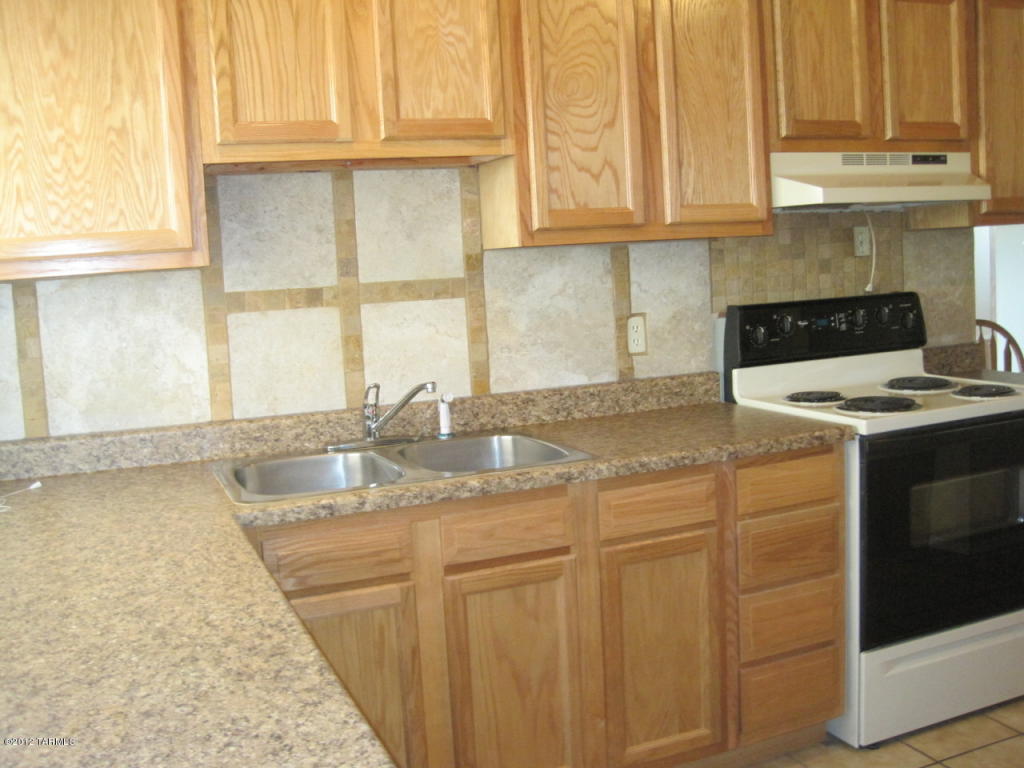 5259 E 18th St, Tucson, AZ 85711 photo 5