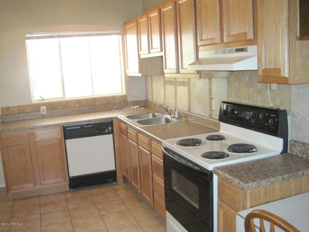 5259 E 18th St, Tucson, AZ 85711 photo 3