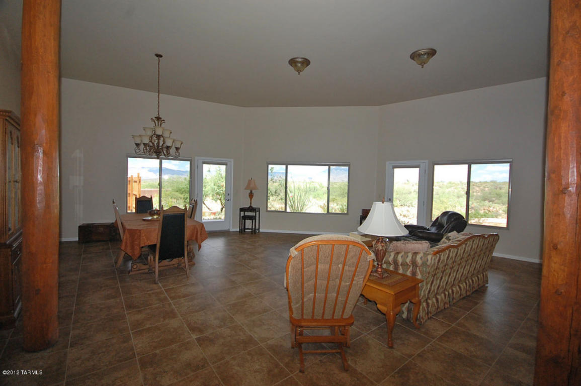 13595 S Sundown Ranch Rd, Vail, AZ 85641 photo 2