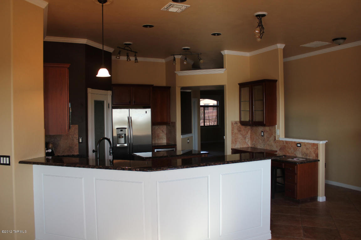 1135 S Chatfield Dr, Vail, AZ 85641 photo 3