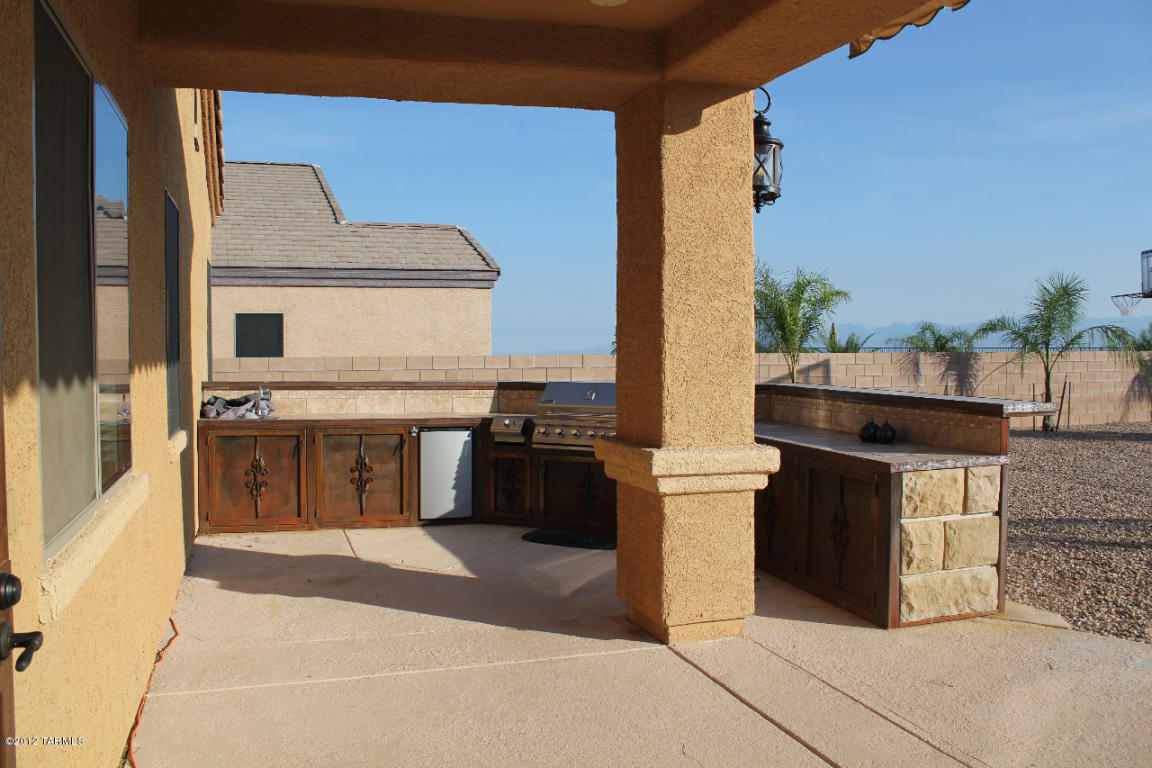1135 S Chatfield Dr, Vail, AZ 85641 photo 4