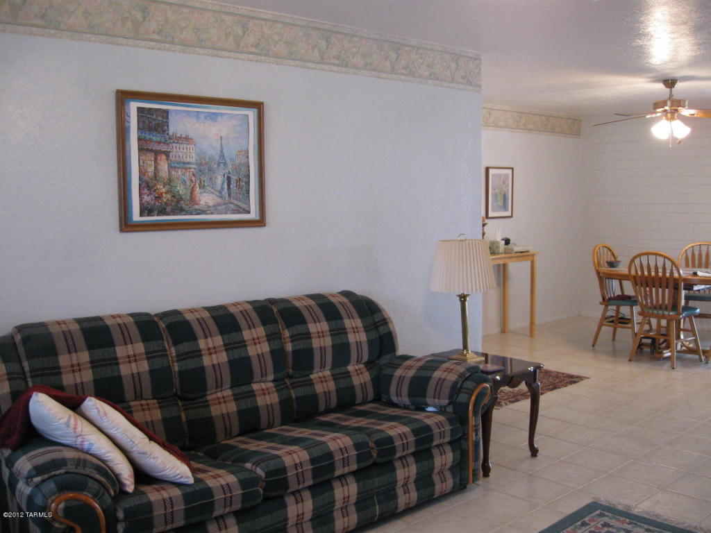 203 S Casas Lindas Dr, Willcox, AZ 85643 photo 2