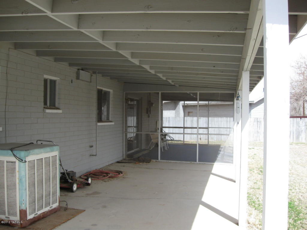 203 S Casas Lindas Dr, Willcox, AZ 85643 photo 8