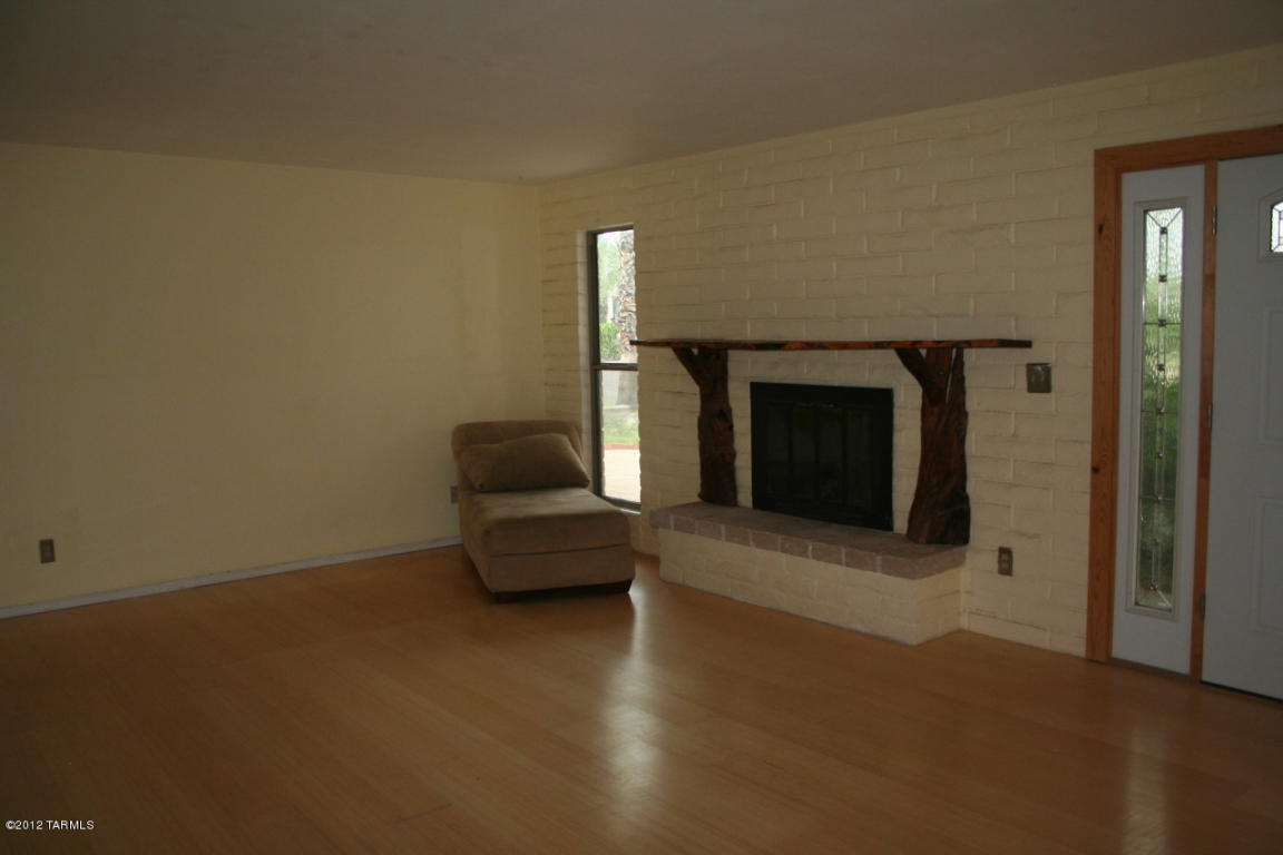9805 E Celeste Dr, Tucson, AZ 85730 photo 5