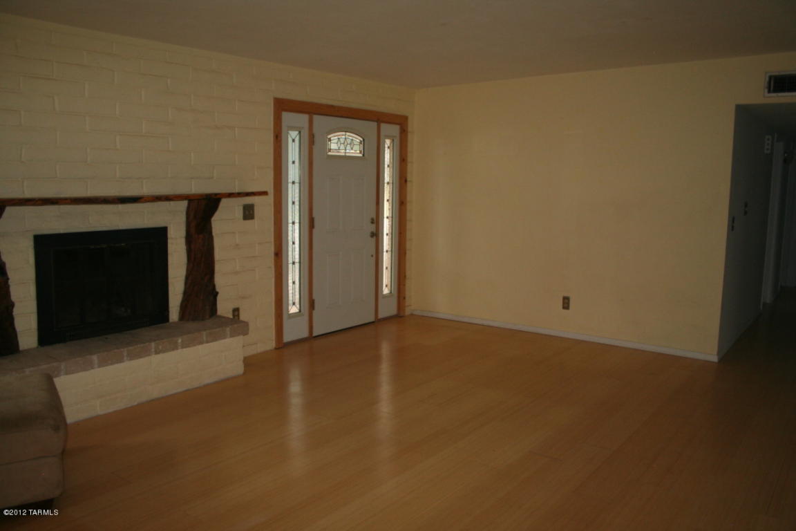 9805 E Celeste Dr, Tucson, AZ 85730 photo 4