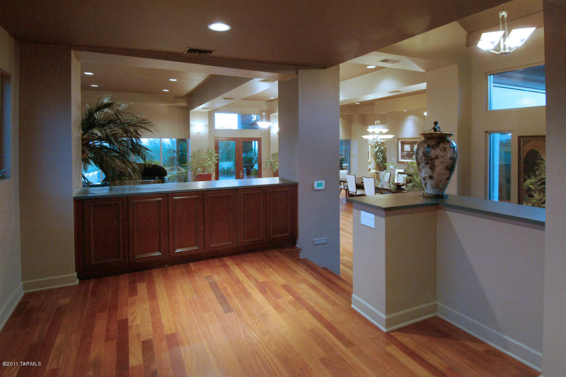 820 E Magee Rd, Tucson, AZ 85718 photo 8