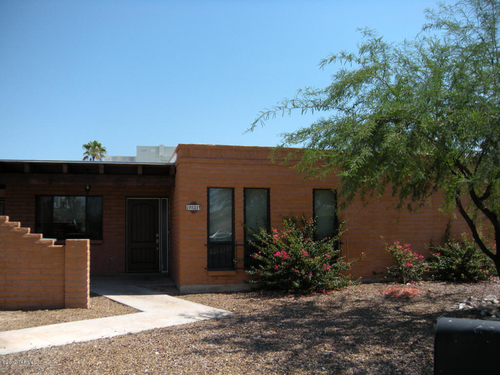 9521 E Baker St, Tucson, AZ 85748 photo 3