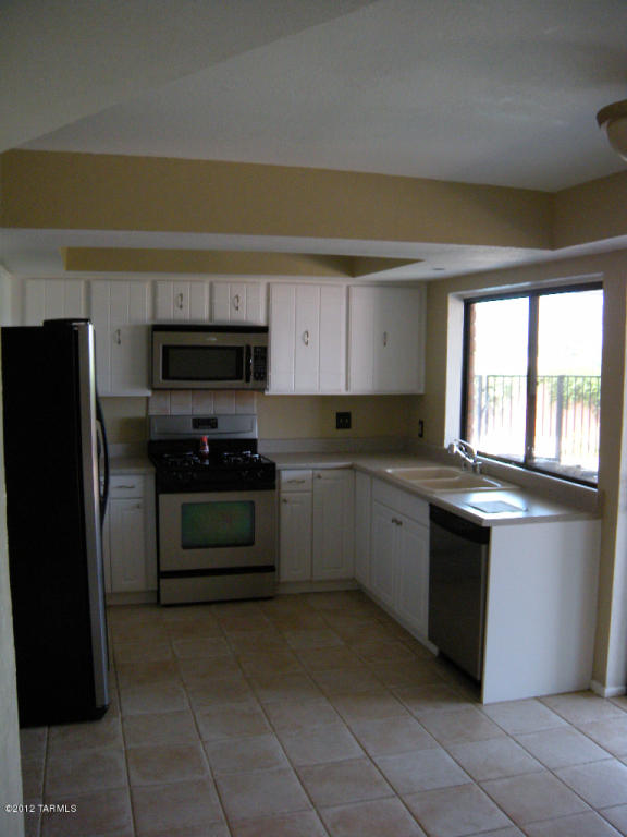 9521 E Baker St, Tucson, AZ 85748 photo 5