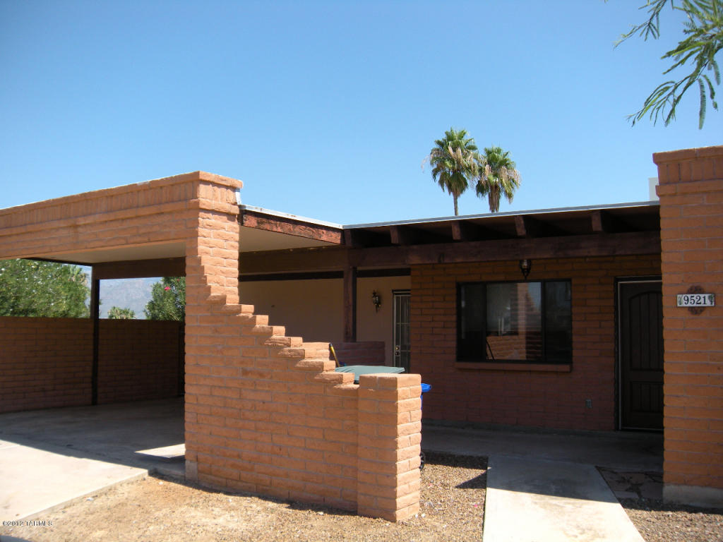 9521 E Baker St, Tucson, AZ 85748 photo 2
