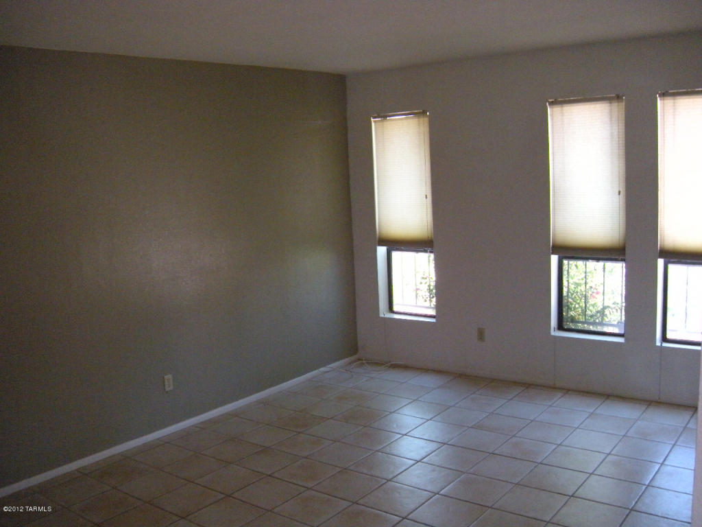 9521 E Baker St, Tucson, AZ 85748 photo 9