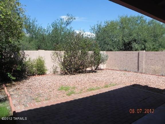 8593 E Pembrook Dr, Tucson, AZ 85715 photo 11