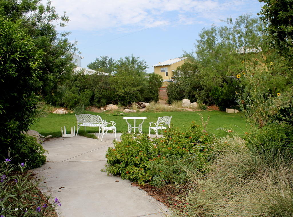 565 E Roger Rd, Tucson, AZ 85705 photo 15