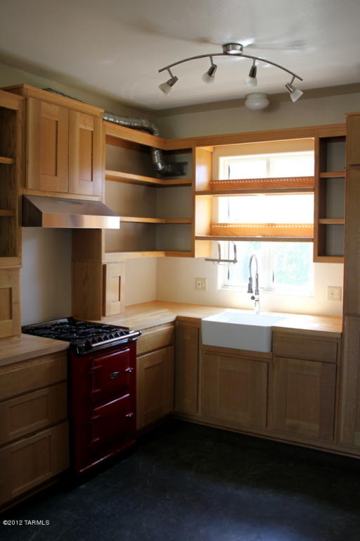 565 E Roger Rd, Tucson, AZ 85705 photo 7