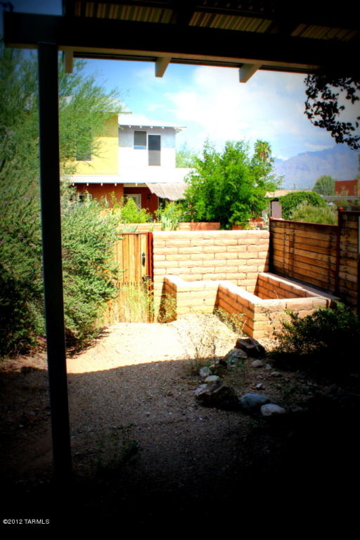 565 E Roger Rd, Tucson, AZ 85705 photo 12