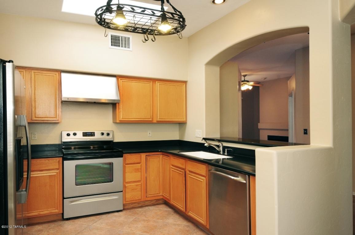 7866 E Pristine Pl, Tucson, AZ 85750 photo 2
