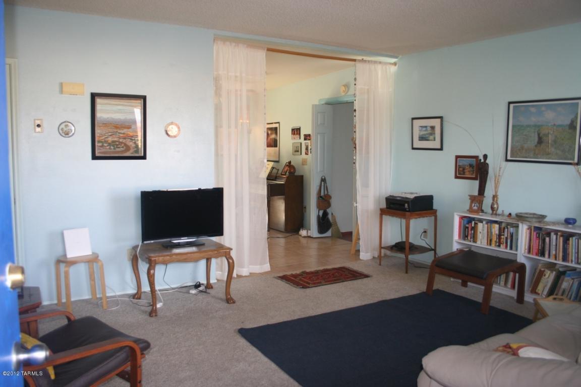 2172 E Holladay St, Tucson, AZ 85706 photo 4