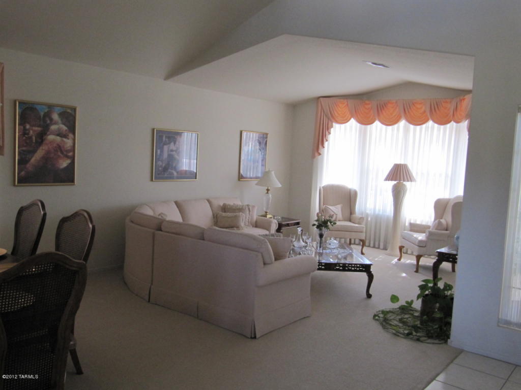 9781 E Pointe Pass Ct, Tucson, AZ 85748 photo 4
