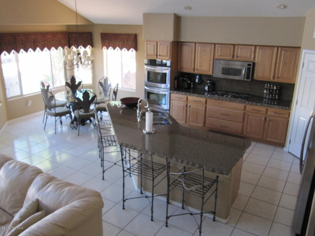 9781 E Pointe Pass Ct, Tucson, AZ 85748 photo 17